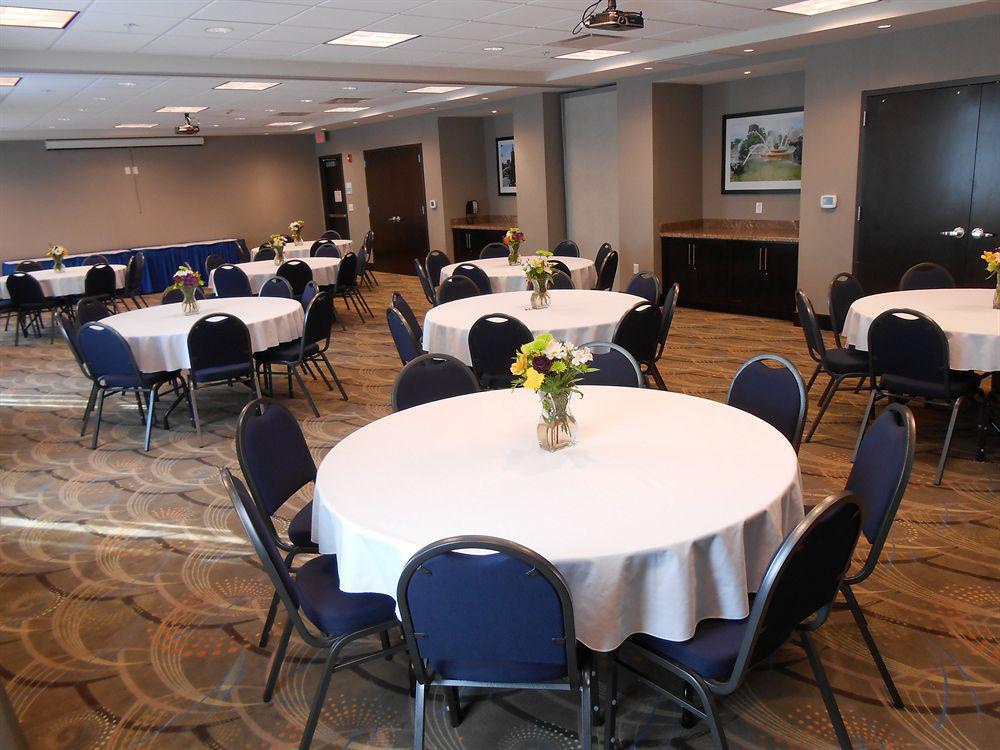Holiday Inn Express & Suites Overland Park By Ihg Екстер'єр фото