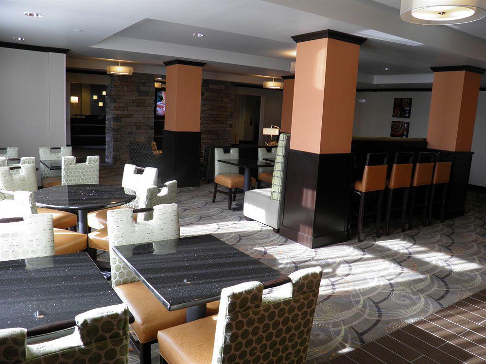 Holiday Inn Express & Suites Overland Park By Ihg Екстер'єр фото