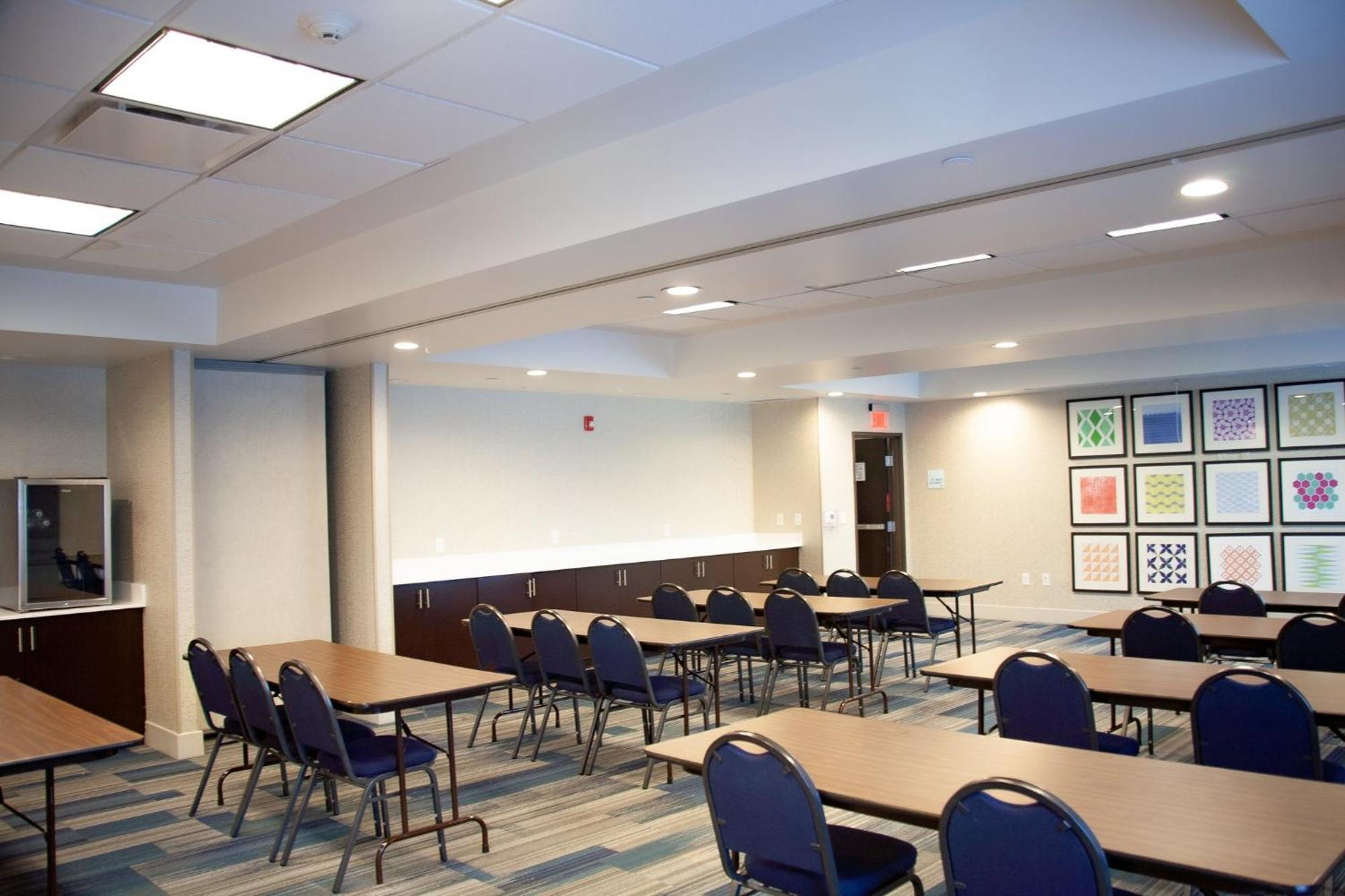 Holiday Inn Express & Suites Overland Park By Ihg Екстер'єр фото