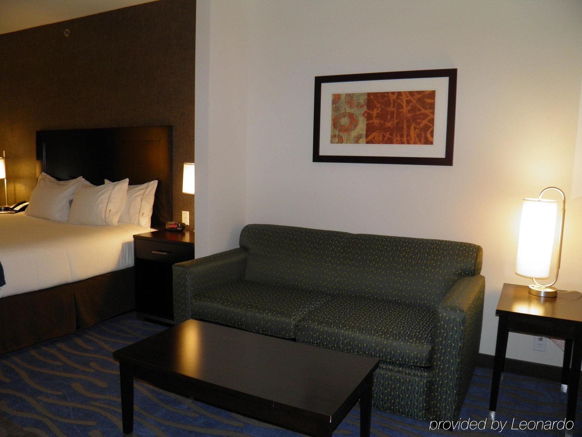 Holiday Inn Express & Suites Overland Park By Ihg Екстер'єр фото