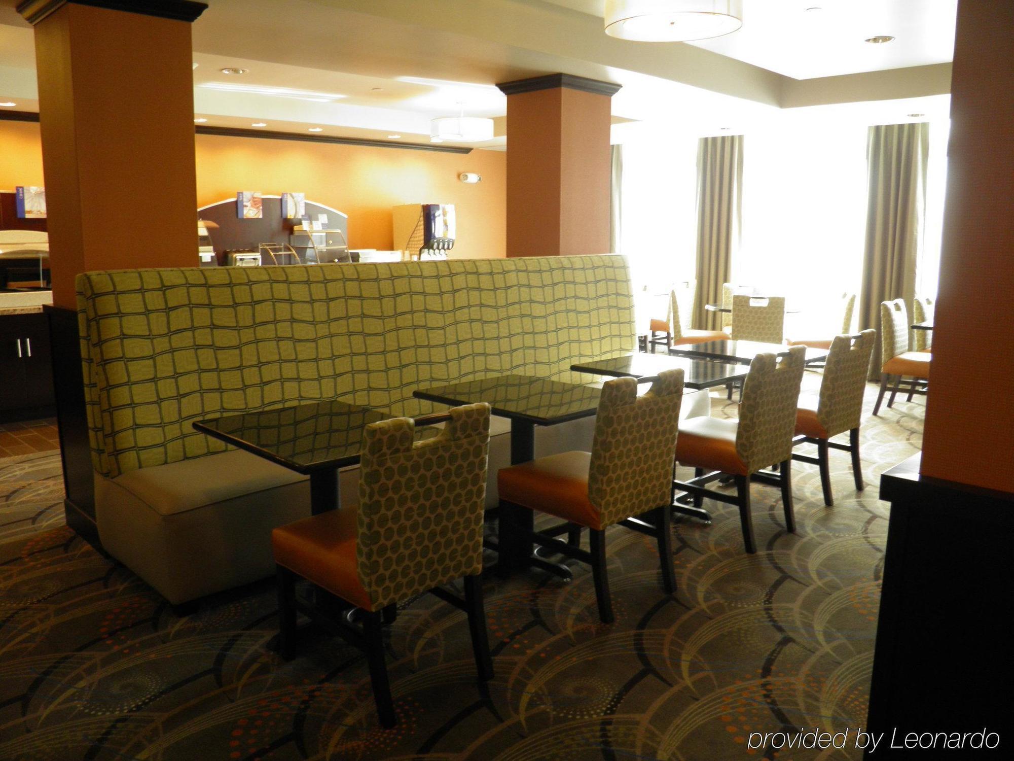 Holiday Inn Express & Suites Overland Park By Ihg Екстер'єр фото