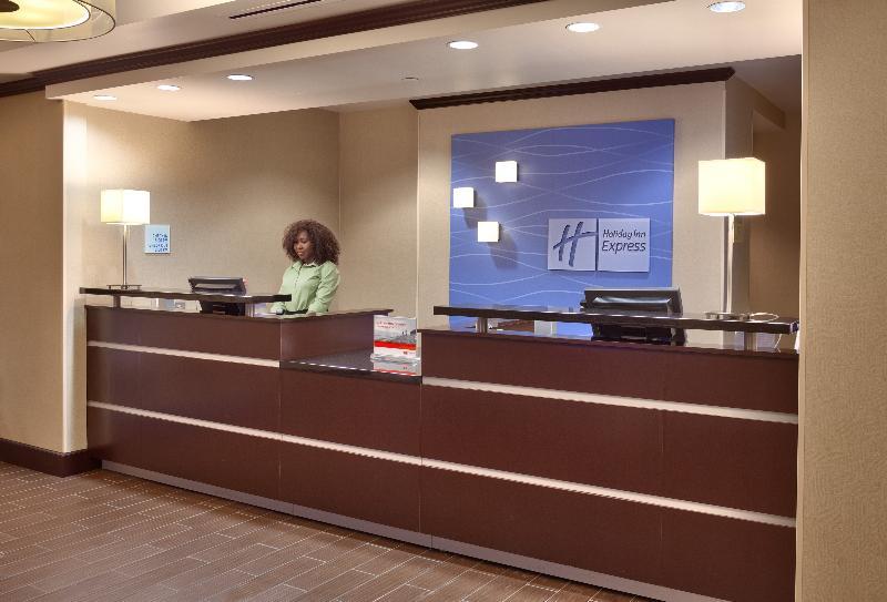 Holiday Inn Express & Suites Overland Park By Ihg Екстер'єр фото